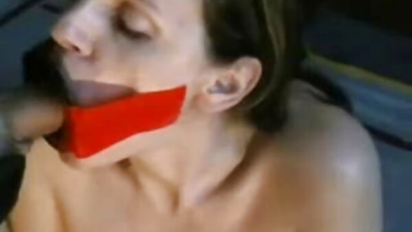 Die deutsch porn tube salzige japanische Süße Yuna Hirose bekommt ihre Möse gefingert, während sie einen Blowjob gibt